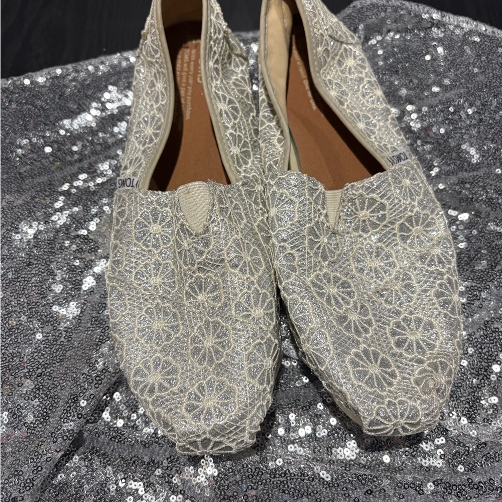 TOMS Women's Lace Slip-On Shoes - Cream